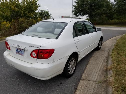 White 2003 Toyota Corolla LE